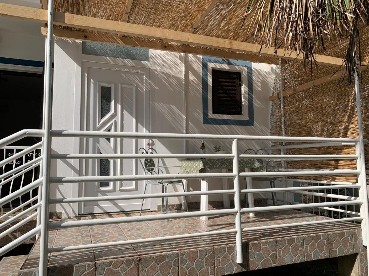 Apartmani Antonela Seline Exterior photo